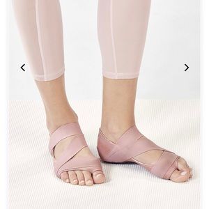 Fabletics Point Studio Sock - NWT